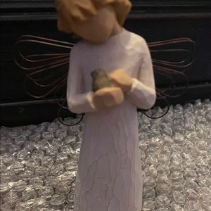 Willow tree “Angel of healing”  (brunette)